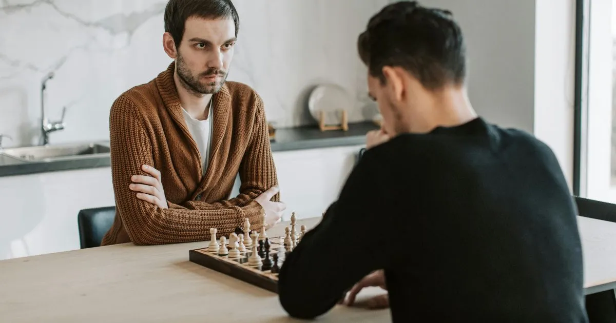 how to play chess online with a friend